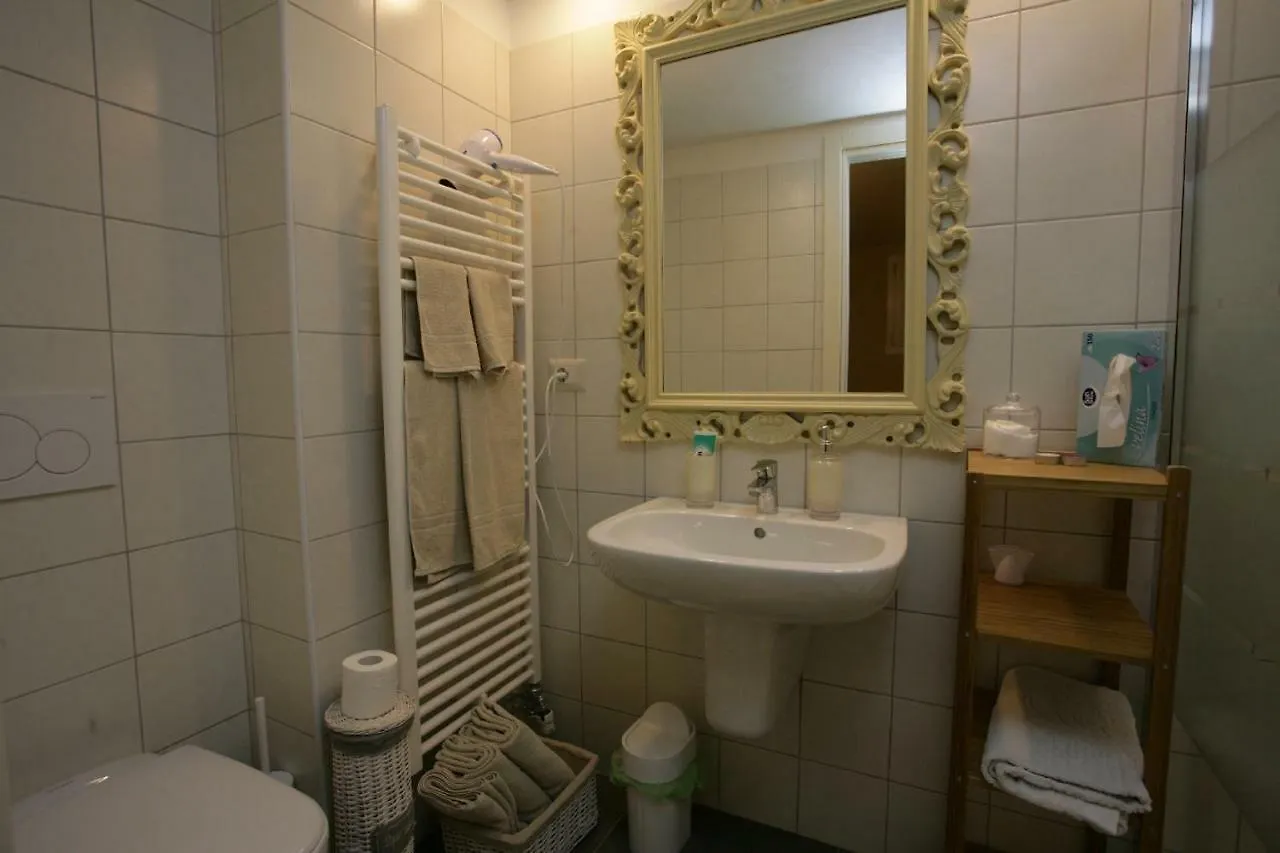 La Contrada B&B Casnate Con Bernate 0*,  Italy